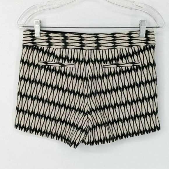 Joe Fresh 0 Black White Textured Zipper Pocket Shortie Shorts | size 0 - Picture 5 of 5